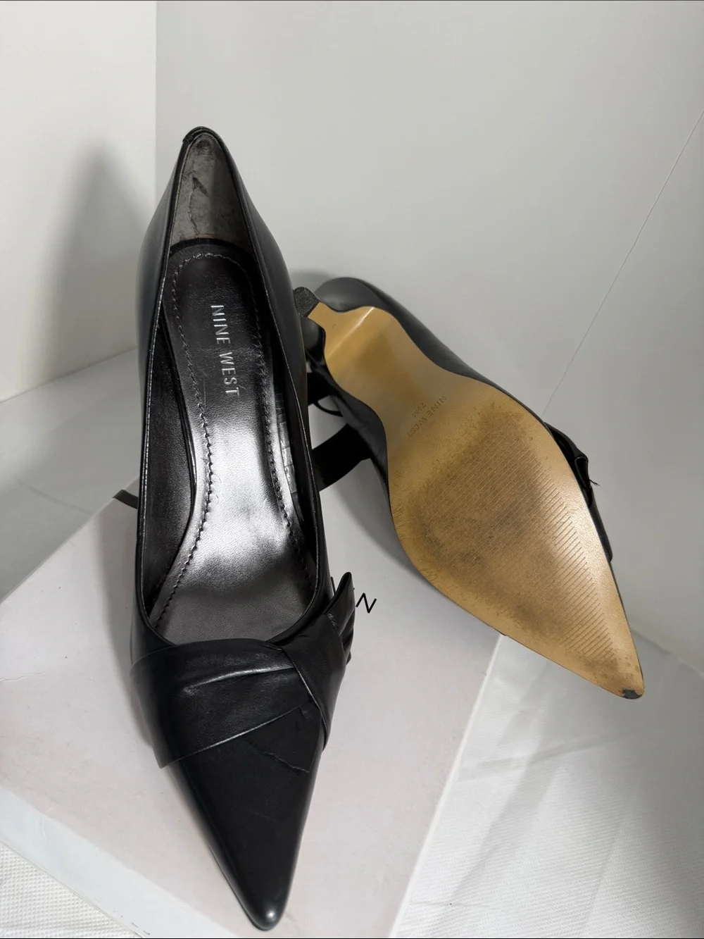 Nine West Black Pointed Toe Knot-Detail Leather Heels - Picture 7 of 8